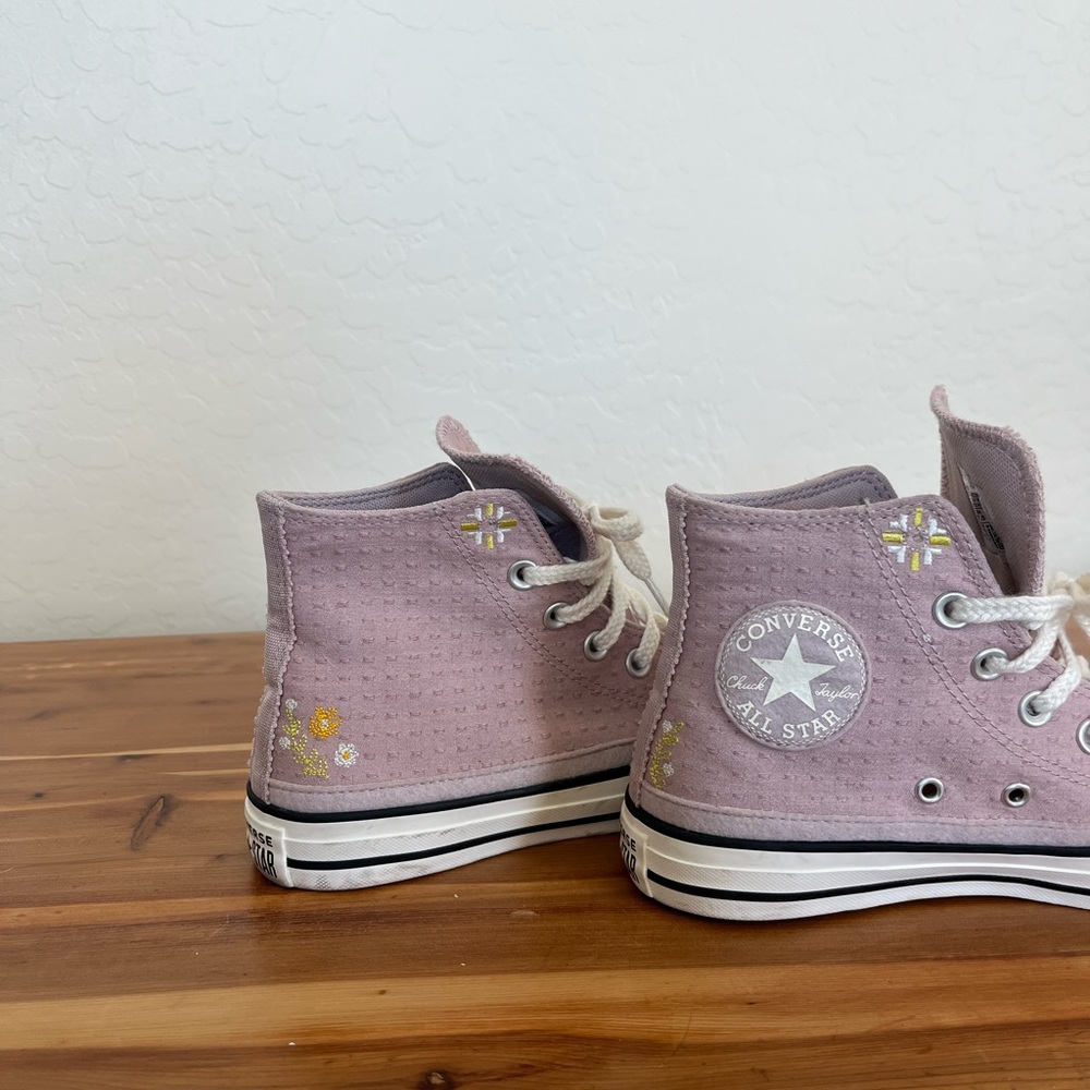 Converse Woman's  High-Top Sneakers - Lavender